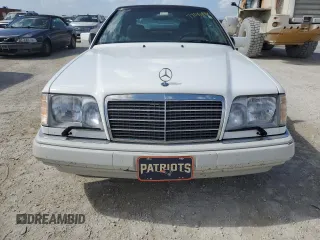 1995 Mercedes-Benz E Class with VIN WDBEA66E5SC280927, listed as a Copart auction lot 77246224 with 84,599 mi miles and Non Repairable. Bid and sale history available at carsss.com. Image 5.