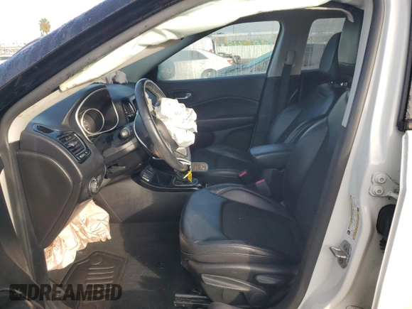 2020 Jeep Compass Altitude with VIN 3C4NJCBBXLT246631, listed as a Copart auction lot 82489344 with 30,116 mi miles and Salvage Title. Bid and sale history available at carsss.com. Image 7.