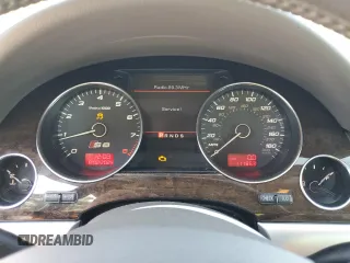 2007 Audi S8 z VIN WAUPN44E07N005416, wystawiony jako Copart lot #69204034 z przebiegiem 111 863 mil mil oraz Szkoda całkowita • Salvage title. Historia ofert i sprzedaży dostępna na DreamBid. Obrazek 9.
