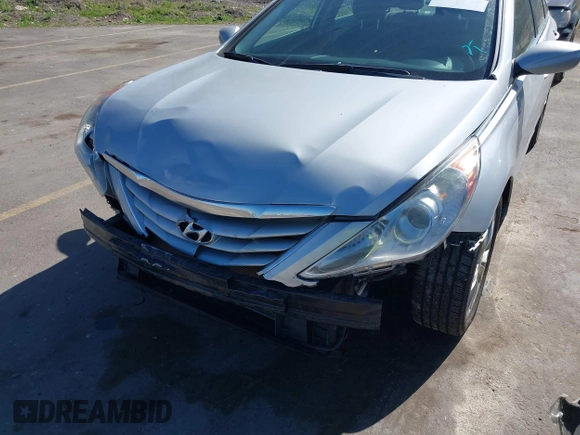 2011 Hyundai Sonata GLS with VIN 5NPEB4AC9BH046707, listed as a IAAI auction lot 42029546 with 176,065 mi miles and . Bid and sale history available at carsss.com. Image 6.