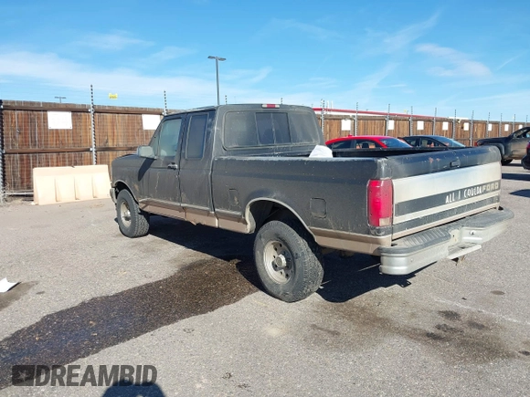 1996 Ford F-150 with VIN 1FTEX14N0TKA41914, listed as a IAAI auction lot 41724340 with 158,652 mi miles. Bid and sale history available at carsss.com. Image 3.