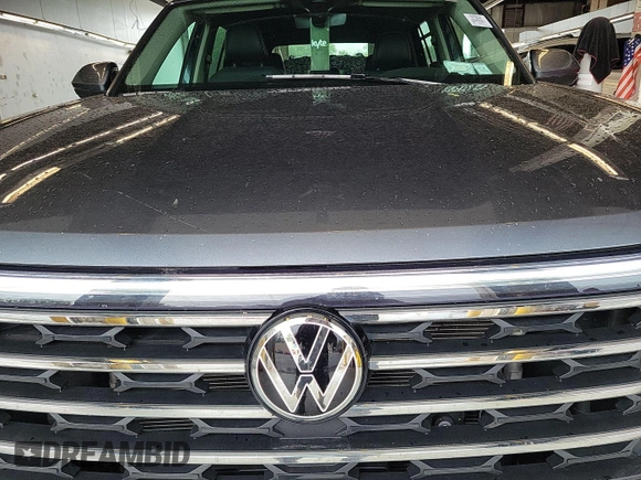 2024 Volkswagen Atlas SE with VIN 1V2HR2CA4RC557741, listed as a IAAI auction lot 42791846 with 20,380 mi miles and . Bid and sale history available at DreamBid. Image 18.