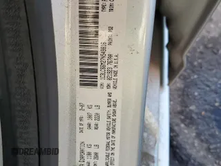 2007 Chrysler Sebring Limited z VIN 1C3LC66M27N549816, wystawiony jako Copart lot #79958514 z przebiegiem 180 921 mil mil oraz Czysty tytuł • Clean title. Historia ofert i sprzedaży dostępna na DreamBid. Obrazek 12.