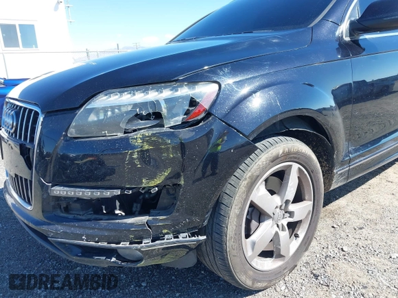 2013 Audi Q7 3.0L TDI Premium Plus with VIN WA1LMAFE7DD009295, listed as a IAAI auction lot 41895084 with 151,954 mi miles. Bid and sale history available at carsss.com. Image 6.