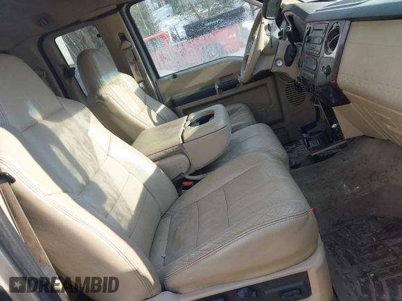 2008 Ford Super Duty F-250 SRW XL with VIN 1FTSX21Y38EB93621, listed as a IAAI auction lot 41379532 with 225,489 mi miles. Bid and sale history available at carsss.com. Image 5.