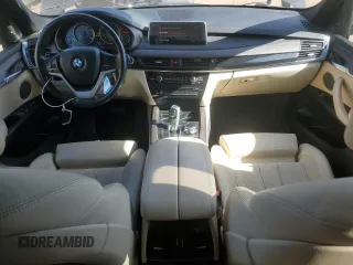 2017 BMW X5 xDrive50i z VIN 5UXKR6C38H0U13320, wystawiony jako Copart lot #48004895 z przebiegiem 84 307 mil mil oraz Szkoda całkowita • Salvage title. Historia ofert i sprzedaży dostępna na DreamBid. Obrazek 8.