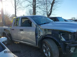 2018 Ram 1500 Tradesman z VIN 1C6RR7FT5JS186896, wystawiony jako IAAI lot #41645578 z przebiegiem 77 869 mil mil oraz . Historia ofert i sprzedaży dostępna na DreamBid. Obrazek 13.