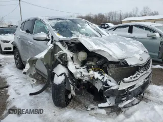 2020 Kia Sportage LX with VIN KNDPM3AC8L7757284, listed as a Copart auction lot 84895354 with 109,122 mi miles and Salvage Title. Bid and sale history available at DreamBid. Image 4.