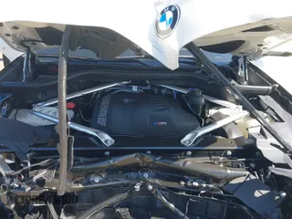 2025 BMW X6 xDrive40i z VIN 5UX33EX01S9Z04573, wystawiony jako IAAI lot #41835481 z przebiegiem 504 mil mil oraz . Historia ofert i sprzedaży dostępna na DreamBid. Obrazek 10.