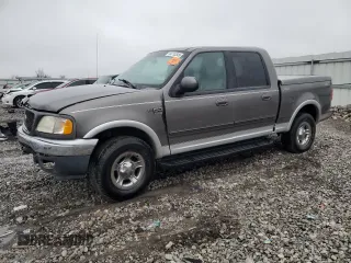 2002 Ford F-150 XLT with VIN 1FTRW08L82KB50370, listed as a Copart auction lot 44715545 with 238,038 mi miles and Salvage Title. Bid and sale history available at carsss.com. Image 1.