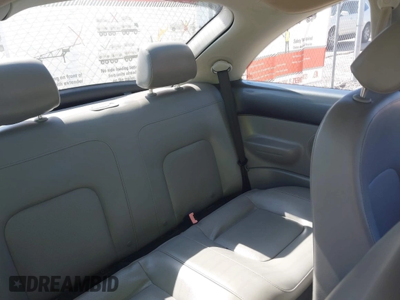 2006 Volkswagen Beetle с VIN 3VWPW31C96M411004, выставлен на аукционе IAAI как лот 42551011 с пробегом 95 514 миль миль и . История ставок и продаж доступна на DreamBid. Изображение 8.
