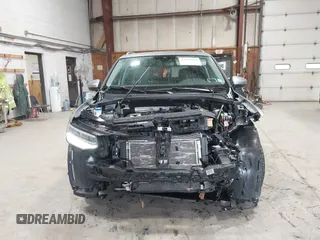 2024 Volkswagen Tiguan SE with VIN 3VVMB7AX8RM084483, listed as a IAAI auction lot 42452619 with 14,618 mi miles and . Bid and sale history available at DreamBid. Image 13.
