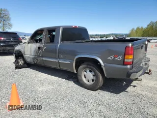 2000 GMC New Sierra 1500 SLE with VIN 2GTEK19T0Y1321300, listed as a Copart auction lot 53576455 with 0 mi miles and Salvage Title. Bid and sale history available at carsss.com. Image 2.