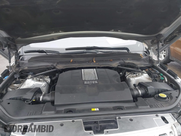 2014 Land Rover Range Rover HSE with VIN SALGS2WF7EA168583, listed as a IAAI auction lot 41452051 with 140,781 mi miles and . Bid and sale history available at DreamBid. Image 10.