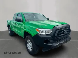 2022 Toyota Tacoma SR z VIN 3TYRX5GN9NT057386, wystawiony jako Copart lot #60486635 z przebiegiem 46 953 mil mil oraz Czysty tytuł • Clean title. Historia ofert i sprzedaży dostępna na DreamBid. Obrazek 1.