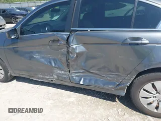 2008 Honda Accord LX z VIN 1HGCP26398A058704, wystawiony jako IAAI lot #42300960 z przebiegiem 206 121 mil mil oraz . Historia ofert i sprzedaży dostępna na DreamBid. Obrazek 12.