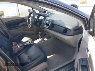 2011 Honda Insight с VIN JHMZE2H36BS003168, выставлен на аукционе IAAI как лот 41863599 с пробегом 110 882 миль миль и . История ставок и продаж доступна на DreamBid. Изображение 5.