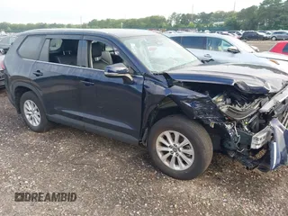 2024 Toyota Highlander XLE with VIN 5TDAAAB53RS042432, listed as a IAAI auction lot 42672550 with 13,519 mi miles and . Bid and sale history available at DreamBid. Image 1.