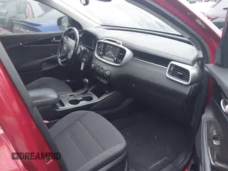 2017 Kia Sorento LX with VIN 5XYPG4A35HG215342, listed as a IAAI auction lot 40875287 with 118,146 mi miles. Bid and sale history available at carsss.com. Image 5.