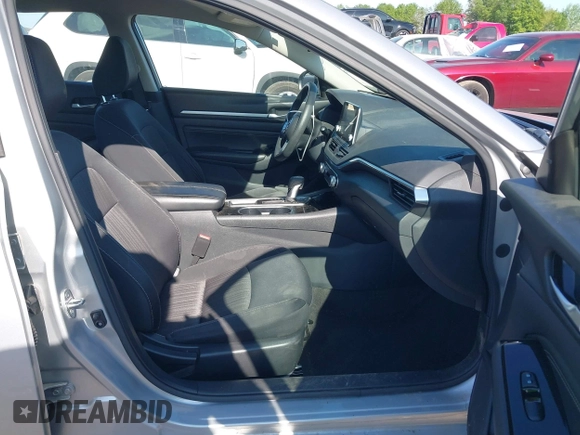 2021 Nissan Altima SV with VIN 1N4BL4DV7MN413139, listed as a IAAI auction lot 41973040 with 55,678 mi miles and . Bid and sale history available at DreamBid. Image 5.