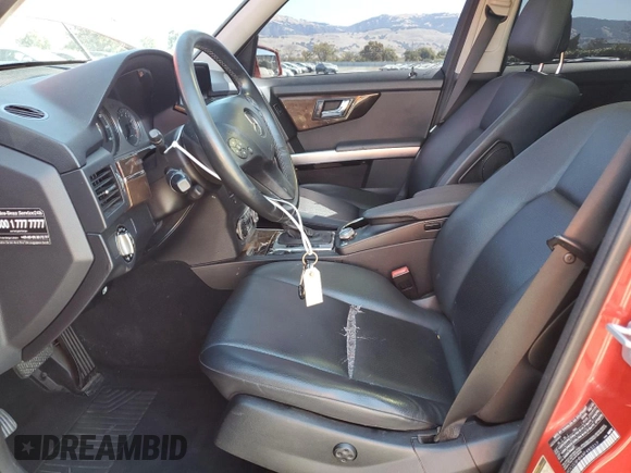 2010 Mercedes-Benz GLK 350 with VIN WDCGG8HB4AF493317, listed as a Copart auction lot 68053004 with 172,435 mi miles and Salvage Title. Bid and sale history available at DreamBid. Image 7.