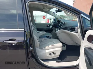 2017 Chrysler Pacifica Limited with VIN 2C4RC1GG8HR583927, listed as a IAAI auction lot 42062739 with 159,234 mi miles and . Bid and sale history available at DreamBid. Image 5.