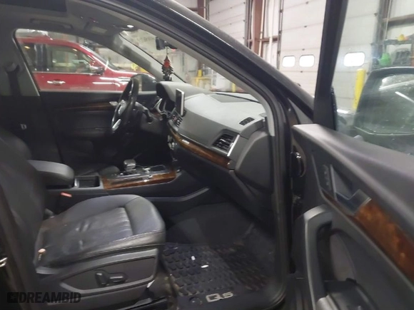 2018 Audi Q5 Premium Plus with VIN WA1BNAFY9J2010653, listed as a IAAI auction lot 41656213 with 133,672 mi miles. Bid and sale history available at carsss.com. Image 5.