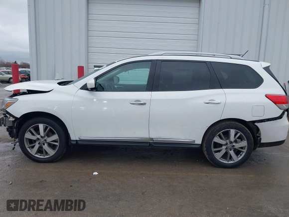 2013 Nissan Pathfinder SV with VIN 5N1AR2MM7DC680238, listed as a IAAI auction lot 41180689 with 178,365 mi miles. Bid and sale history available at carsss.com. Image 15.