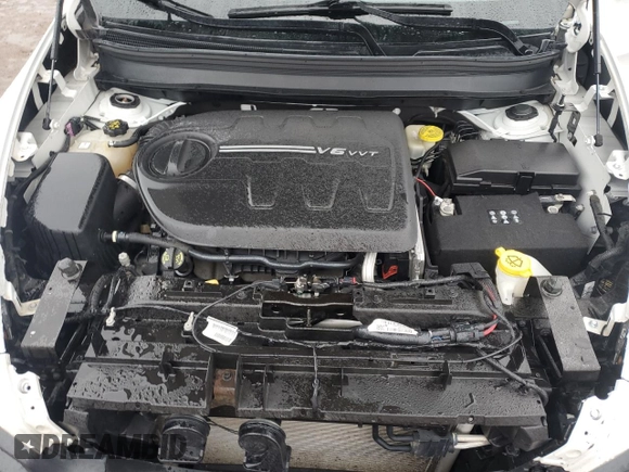 2017 Jeep Cherokee Trailhawk with VIN 1C4PJMBS1HW622388, listed as a Copart auction lot 54990075 with 101,437 mi miles and Salvage title. Bid and sale history available at DreamBid. Image 11.