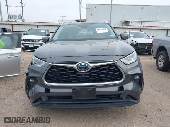 2021 Toyota Highlander Hybrid Limited with VIN 5TDYARAH0MS505144, listed as a IAAI auction lot 41804501 with 40,907 mi miles and . Bid and sale history available at DreamBid. Image 12.