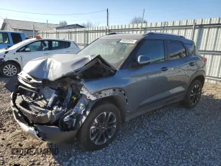 2022 Chevrolet TrailBlazer LT with VIN KL79MRSLXNB010454, listed as a Copart auction lot 84032814 with 38,500 mi miles and Salvage Title. Bid and sale history available at carsss.com. Image 1.