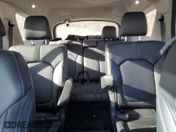 2024 Honda Pilot EX-L 7 Passenger with VIN 5FNYG1H52RB049090, listed as a Copart auction lot 41562695 with 9,939 mi miles and Salvage Title. Bid and sale history available at carsss.com. Image 10.