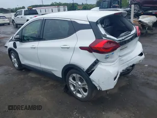 2021 Chevrolet Bolt EV LT z VIN 1G1FY6S05M4101349, wystawiony jako IAAI lot #42362226 z przebiegiem 47 005 mil mil oraz . Historia ofert i sprzedaży dostępna na DreamBid. Obrazek 3.