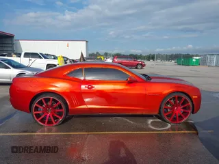 2011 Chevrolet Camaro 1LT z VIN 2G1FB1ED7B9154549, wystawiony jako IAAI lot #42707231 z przebiegiem 235 103 mil mil oraz . Historia ofert i sprzedaży dostępna na DreamBid. Obrazek 13.