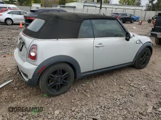 2015 MINI Convertible S with VIN WMWZP3C57F2A91437, listed as a Copart auction lot 53883525 with 28,185 mi miles and Salvage title. Bid and sale history available at DreamBid. Image 3.