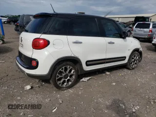 2014 FIAT 500L Trekking with VIN ZFBCFADH2EZ003859, listed as a Copart auction lot 54135675 with 151,095 mi miles and Salvage Title. Bid and sale history available at DreamBid. Image 3.