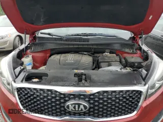 2016 Kia Sorento LX z VIN 5XYPGDA59GG096713, wystawiony jako Copart lot #55785105 z przebiegiem 83 160 mil mil oraz Czysty tytuł • Clean title. Historia ofert i sprzedaży dostępna na DreamBid. Obrazek 12.