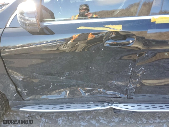2019 Mercedes-Benz GLS with VIN 4JGDF6EE3KB225829, listed as a Copart auction lot 46093285 with 44,660 mi miles and Salvage Title. Bid and sale history available at carsss.com. Image 7.
