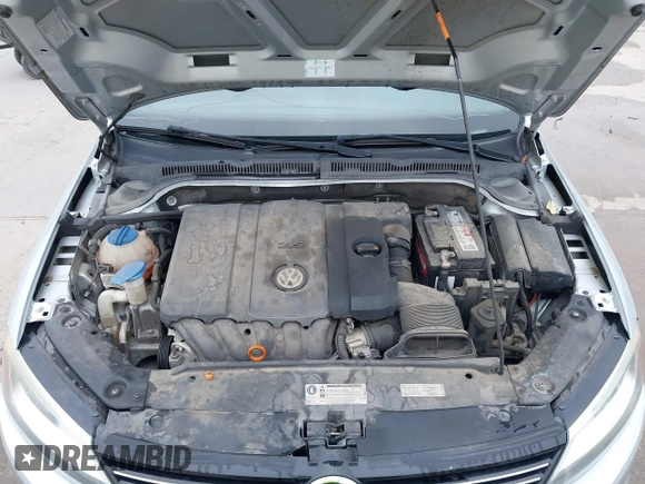 2013 Volkswagen Jetta SE with VIN 3VWDX7AJXDM373706, listed as a IAAI auction lot 42161655 with 202,471 mi miles and . Bid and sale history available at DreamBid. Image 10.