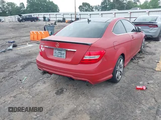 2013 Mercedes-Benz C 250 с VIN WDDGJ4HB7DG051801, выставлен на аукционе IAAI как лот 42419210 с пробегом 78 241 миль миль и . История ставок и продаж доступна на DreamBid. Изображение 4.