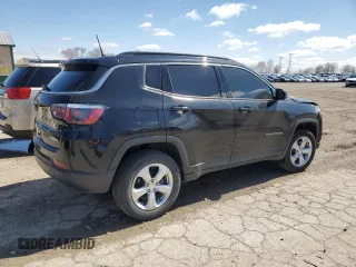 2019 Jeep Compass Latitude with VIN 3C4NJDBB7KT847886, listed as a Copart auction lot 49883665 with 162,470 mi miles and Salvage title. Bid and sale history available at DreamBid. Image 3.