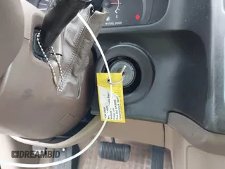 2000 Toyota Sienna CE z VIN 4T3GF19C0YU240639, wystawiony jako IAAI lot #42472106 z przebiegiem 142 456 mil mil oraz . Historia ofert i sprzedaży dostępna na DreamBid. Obrazek 11.