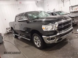 2019 Ram 1500 Big Horn z VIN 1C6SRFFT3KN625461, wystawiony jako IAAI lot #42178932 z przebiegiem 45 749 mil mil oraz . Historia ofert i sprzedaży dostępna na DreamBid. Obrazek 1.