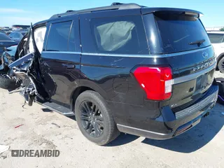 2022 Ford Expedition XLT z VIN 1FMJU1HTXNEA03300, wystawiony jako IAAI lot #42218479 z przebiegiem 32 300 mil mil oraz . Historia ofert i sprzedaży dostępna na DreamBid. Obrazek 3.