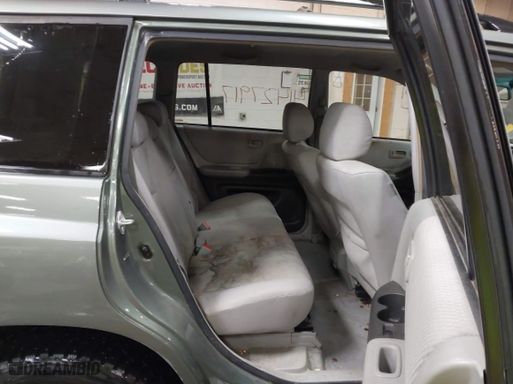 2006 Toyota Highlander w/3rd Row with VIN JTEEP21A760160417, listed as a IAAI auction lot 41427917 with 157,267 mi miles. Bid and sale history available at carsss.com. Image 8.