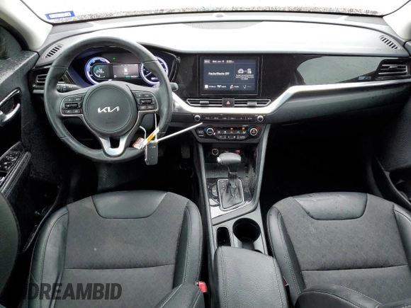 2022 Kia Niro LXS SE with VIN KNDCB3LC2N5501402, listed as a Copart auction lot 59980064 with 145,234 mi miles and Salvage Title. Bid and sale history available at carsss.com. Image 8.