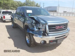 2010 GMC Sierra 1500 SLE z VIN 3GTRKVE35AG209183, wystawiony jako IAAI lot #42064516 z przebiegiem Nie podano mil oraz . Historia ofert i sprzedaży dostępna na DreamBid. Obrazek 1.