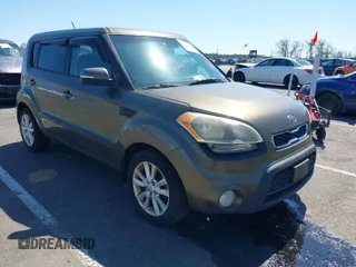 2012 Kia Soul + with VIN KNDJT2A68C7458729, listed as a IAAI auction lot 42002817 with 249,600 mi miles. Bid and sale history available at carsss.com. Image 1.