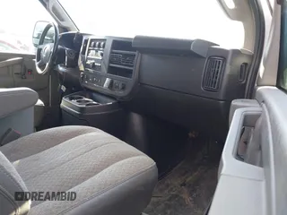 2023 GMC Savana Cargo z VIN 1GTW7AFP2P1120306, wystawiony jako IAAI lot #41802202 z przebiegiem 44 825 mil mil oraz . Historia ofert i sprzedaży dostępna na DreamBid. Obrazek 5.