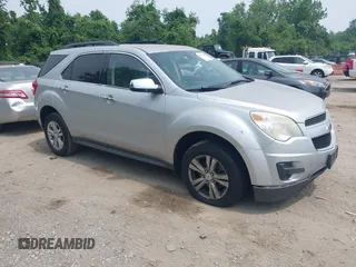 2015 Chevrolet Equinox LT z VIN 2GNALBEK0F6105968, wystawiony jako IAAI lot #42503430 z przebiegiem 202 007 mil mil oraz . Historia ofert i sprzedaży dostępna na DreamBid. Obrazek 1.